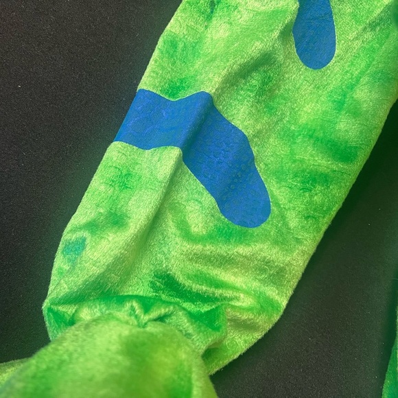 Halloween Triceratops Dinosaur Unisex Costume 
Size Small - Suit-Booties-Hood - Picture 6 of 13